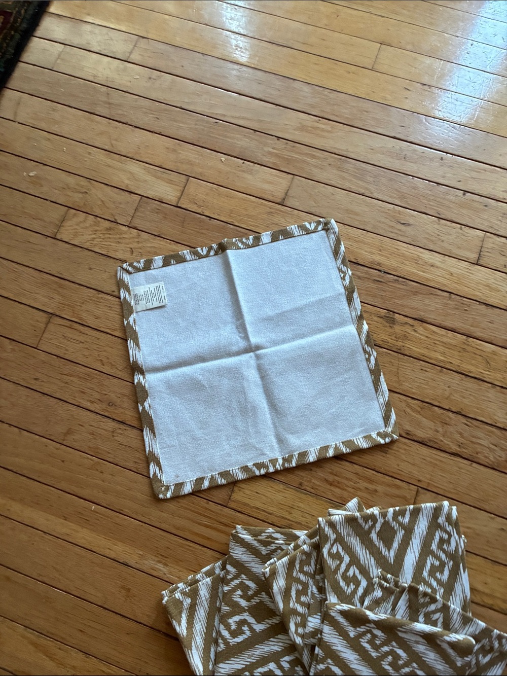 Set of 8 cotton cloth napkins new with out tags - Picture 2 of 3